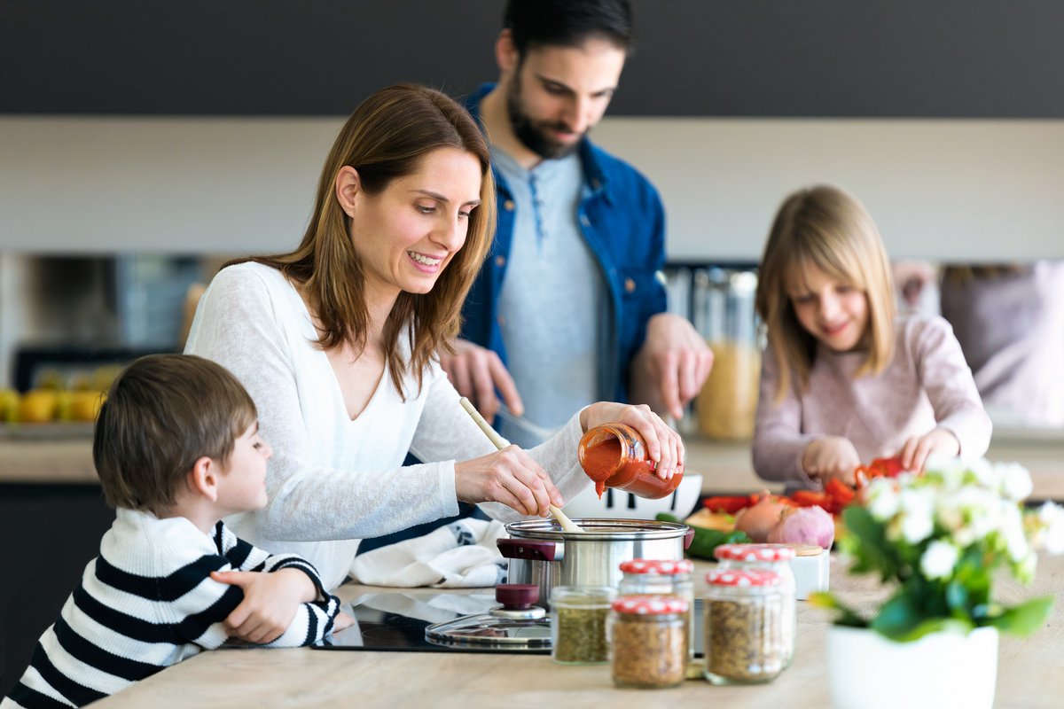 CamillusHouse's tweet photo. Since the pandemic, ways to give back have been reduced or creatively re-imagined. Still, we had so many people ask, "How can we help?" Enter our COOK (Casseroles Out Of Kindness) Program - follow an easy recipe & feed the needy! More at: https://t.co/UprziMbpbl #GetYourCookOn! https://t.co/Jjek17az5y