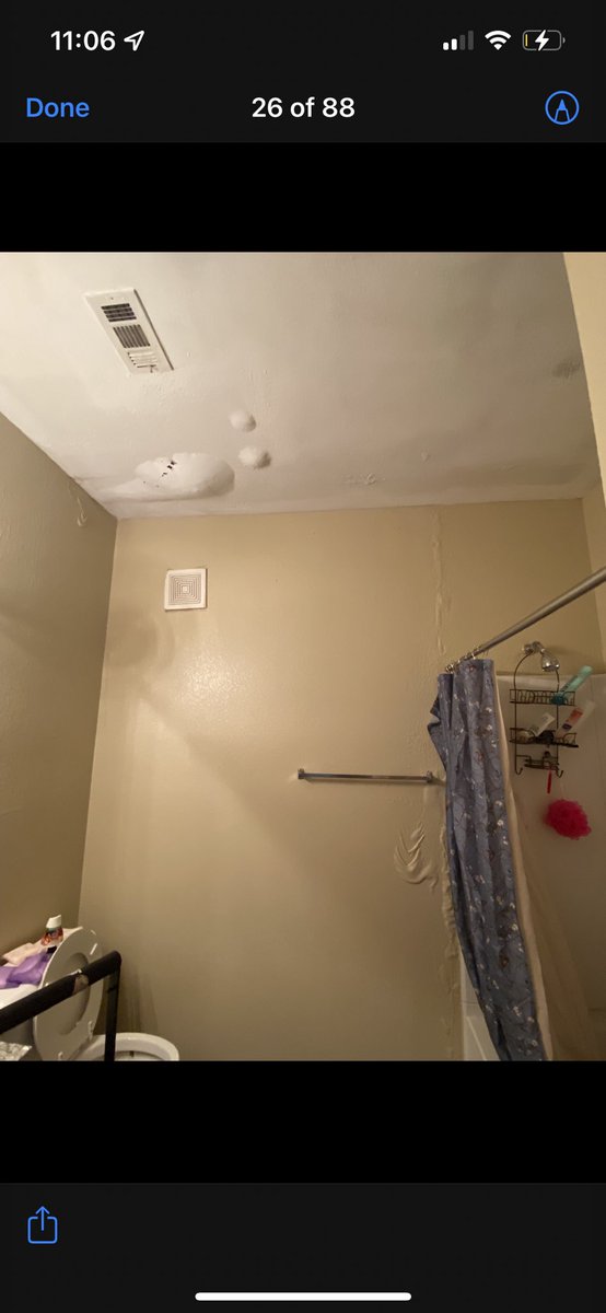 cookiemonarch14's tweet photo. Hey @ksatnews sorry to bother y’all again but I’ve got a 30 minute recording discussing apartment issues that our upstairs neighbors as well as me and my roomies are experiencing. Other residents are facing similar issues. Here’s some pics from my apartment https://t.co/ONcuMUVKvj