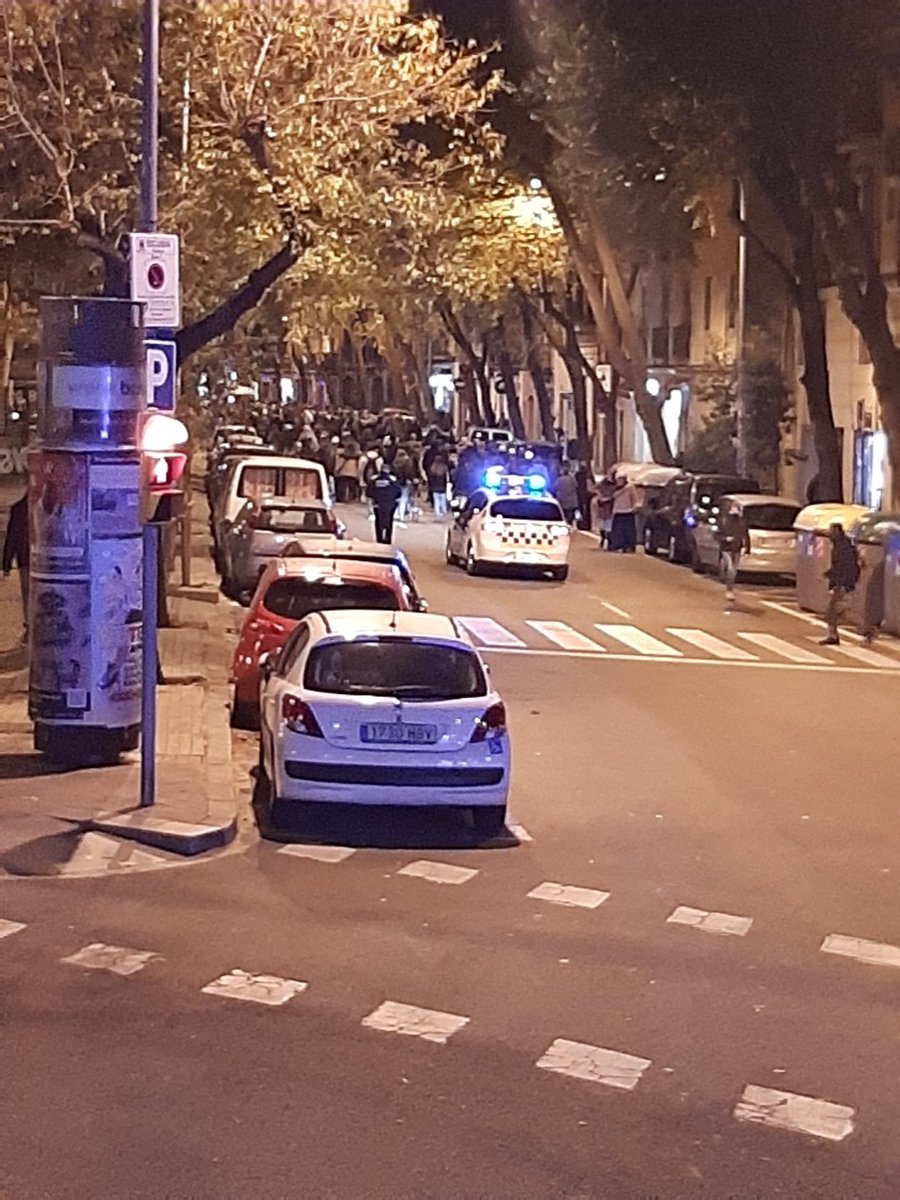 Nadiaub_'s tweet photo. El pueblo se revela. #repteseduso21 no ha sido  una muerte, ha sido un ASESINATO SOCIAL. #PLAZATETUAN #sororidad https://t.co/daSnpVBuZa