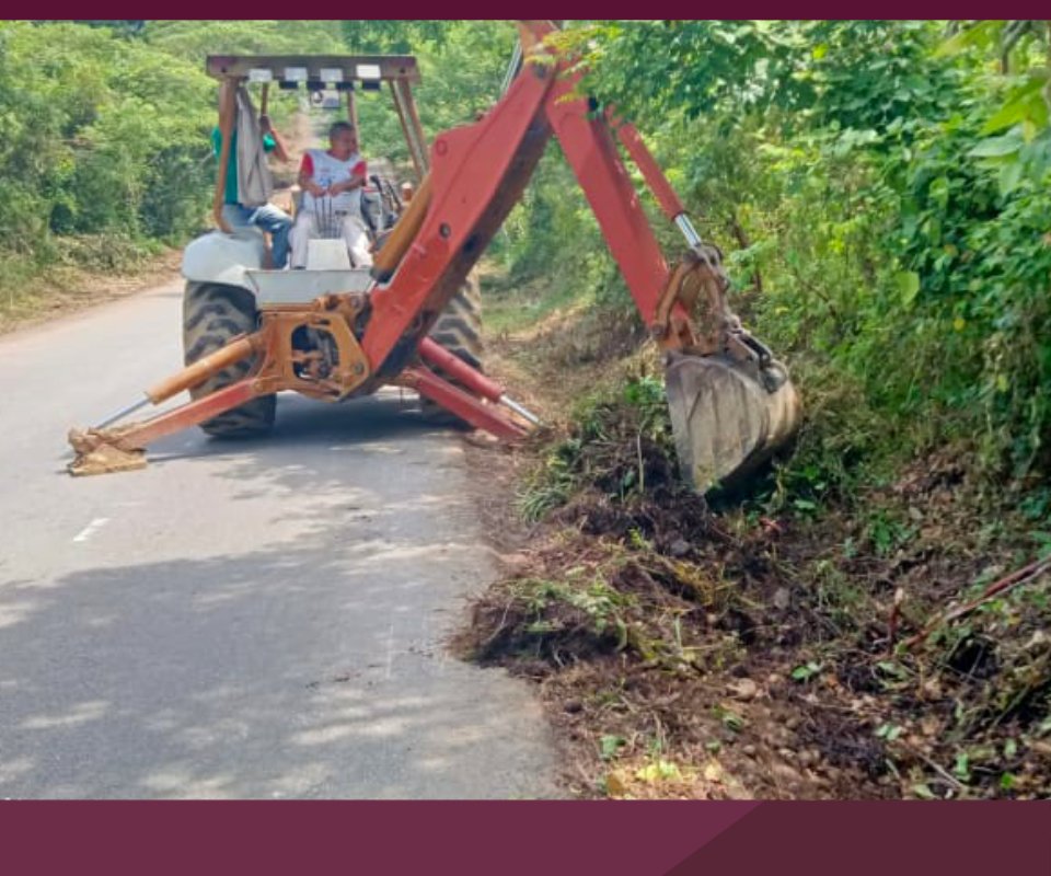 EliohGutierrez's tweet photo. En región #HuastecaBaja tenemos #AvanceDeObra en construcción del camino E.C. (#Mexcatla - #Ixcacuatitla) - #Ateno en el municipio #Chicontepec.
Gracias a nuestro Gobernador @CuitlahuacGJ y a la #CuartaTransformación llevamos mejor infraestructura a todo el Estado.
#SIOP #ODS9 https://t.co/d5ujNReyRu