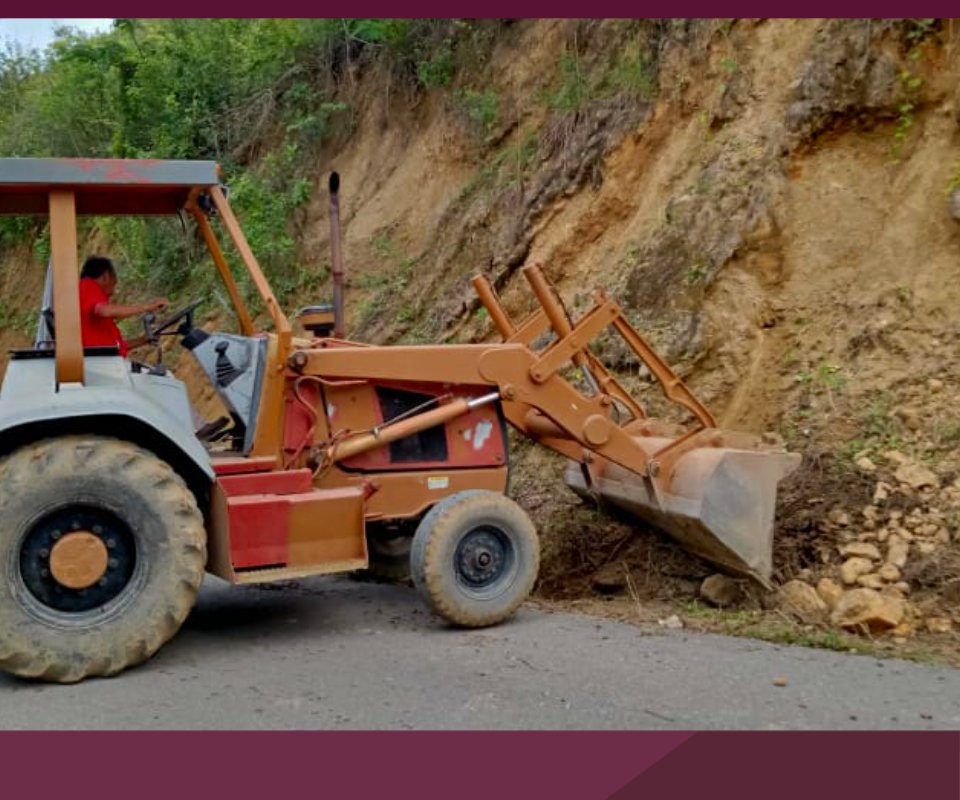 EliohGutierrez's tweet photo. En región #HuastecaBaja tenemos #AvanceDeObra en construcción del camino E.C. (#Mexcatla - #Ixcacuatitla) - #Ateno en el municipio #Chicontepec.
Gracias a nuestro Gobernador @CuitlahuacGJ y a la #CuartaTransformación llevamos mejor infraestructura a todo el Estado.
#SIOP #ODS9 https://t.co/d5ujNReyRu