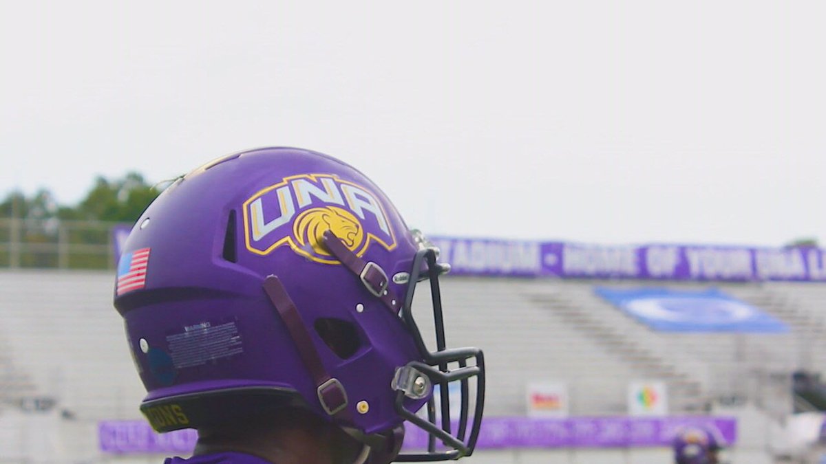kamutalevasa's tweet photo. After a great talk with @Coach_CEllis I am blessed to receive an offer from The University of North Alabama @Coach_Landgren @Coach_Bear_ @_CoachMartin_ https://t.co/2sagA6sjix