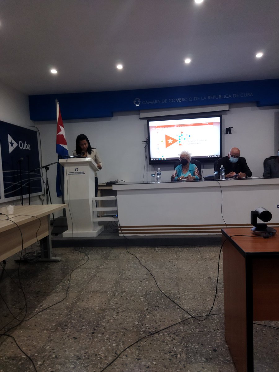 AlbaR_Alarcon's tweet photo. Presenta @pro_cuba oferta exportable de bienes y servicios cubanos para el mercado venezolano en Foro Bilateral 🇨🇺🇻🇪 #FECuba2021 #MINCEX_Cuba https://t.co/5IiK2fXlZc