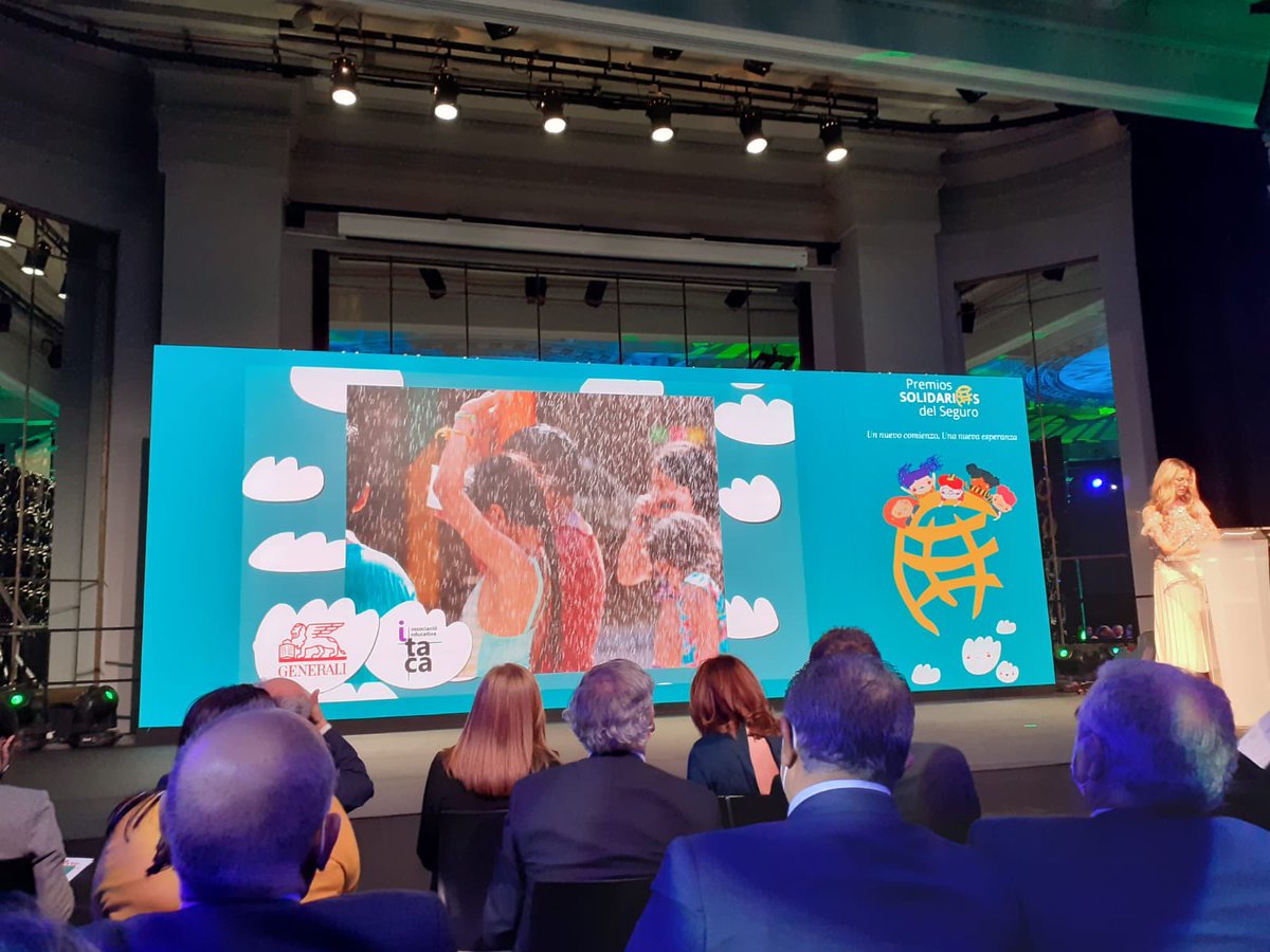 🏆 Premio #SolidariosDelSeguro de <a href="/GENERALI_es/">GENERALI España</a> a <a href="/aeitaca/">Ass. Educativa Itaca ⛵</a>

Hoy recogemos en Madrid este premio de la mano de Javier Aguirre, Chief Communication Officer, en una gala especial llena de momentos especiales.
Gracias <a href="/GENERALI_es/">GENERALI España</a> por creer y hacer posible la dignidad y la esperanza❤️