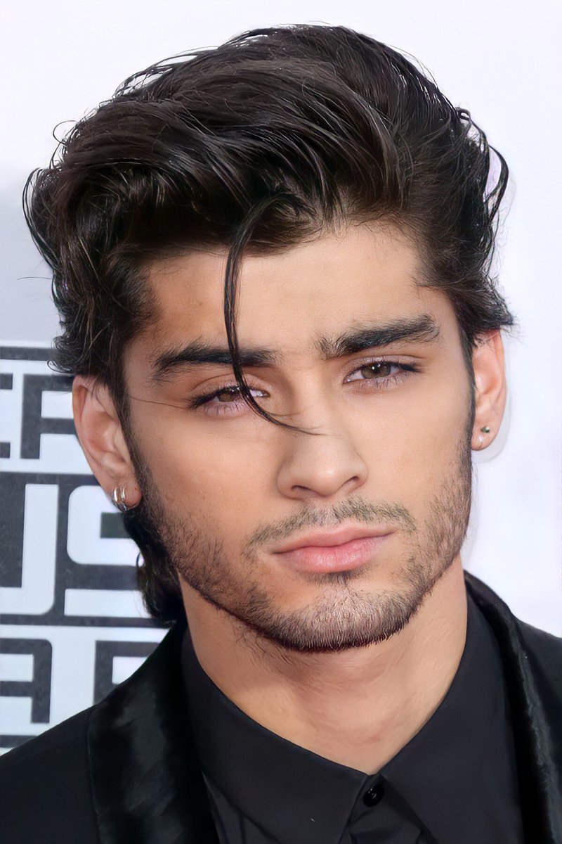 zjmposts's tweet photo. zayn malik with long hair https://t.co/3Bri4lYcIm