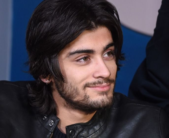 zjmposts's tweet photo. zayn malik with long hair https://t.co/3Bri4lYcIm