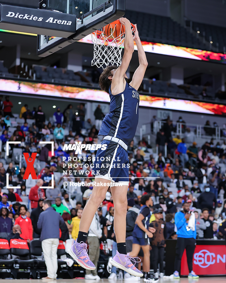 robbierakestraw's tweet photo. MaxPreps pro photos from the Thanksgiving Hoopfest @SCanyonSports - Duncanville game are up at https://t.co/EWvckebhBo @0BronnyJames @KingJames @DylanMetoyer #TimRudovskiy #MikePrice @MaxPrepsPR https://t.co/QU1v31mPms