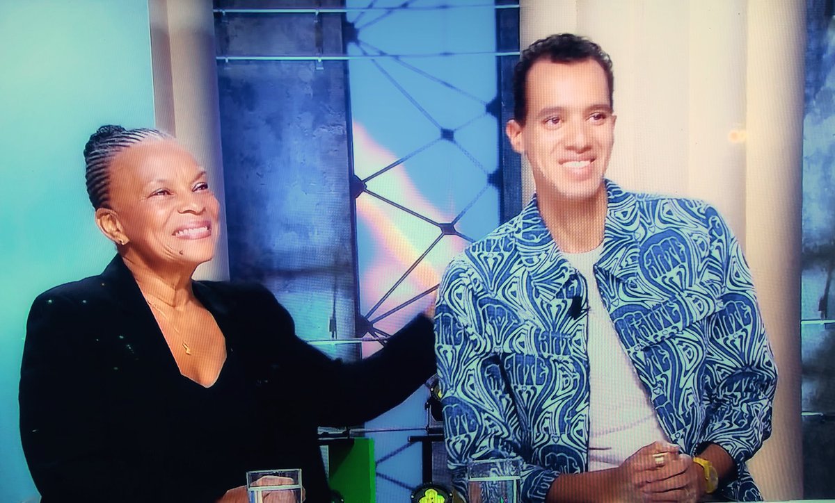 jphilippeviaud's tweet photo. Magnifique Christiane Taubira… Superbe Gaël Faye…#Quotidien #primairepopulaire https://t.co/ovLIRO8rV8 https://t.co/kRnufBL1UI