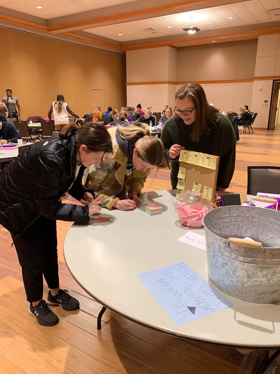 wilsonbizuni's tweet photo. Our students are supporting #GivingTuesday by writing cards to healthcare works and donating items to Cedar Valley Hospitality House. @unishrm 

Looking for a way to give back? Consider donating to UNI https://t.co/s3mbKOcjcO https://t.co/Q2W9U9xvbg