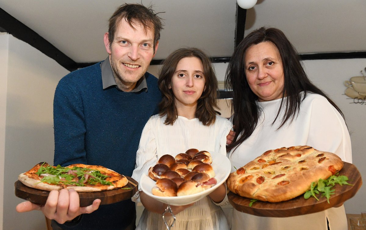 Well it looks like #tettenhall has got itself a new #pizzeria and bistro! Good luck to Luciana, Mark and the team - if it's as good as Al Sorriso in #Albrighton, it will be a good addition birminghammail.co.uk/black-country/… #food #pizzas