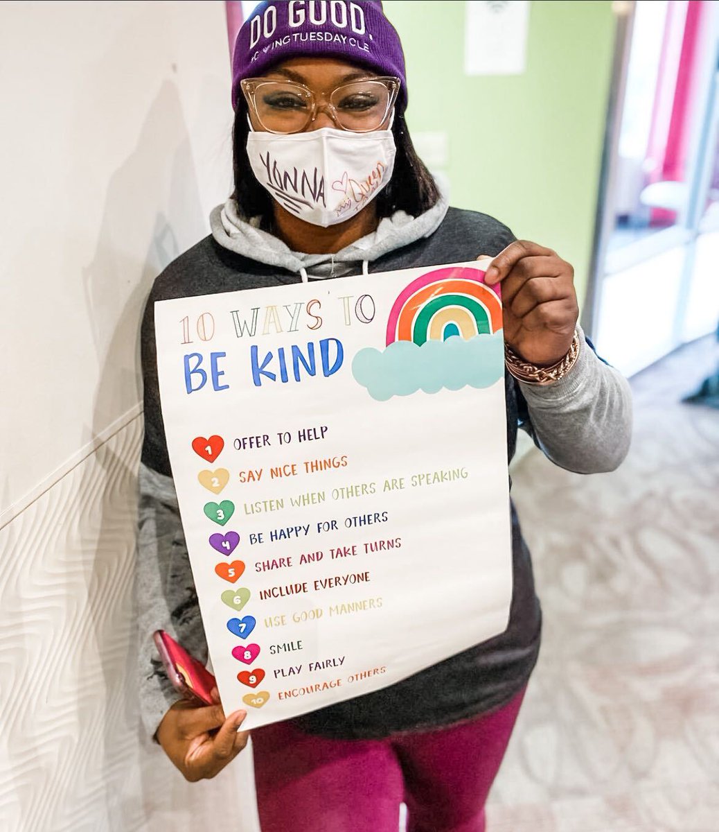 GivingTuesdayIT's tweet photo. Sei in cerca degli ultimi consigli per chiudere #GivingTuesday all'insegna della gentilezza? Eccone 10 tutti per te! https://t.co/Kx5zxBeef9