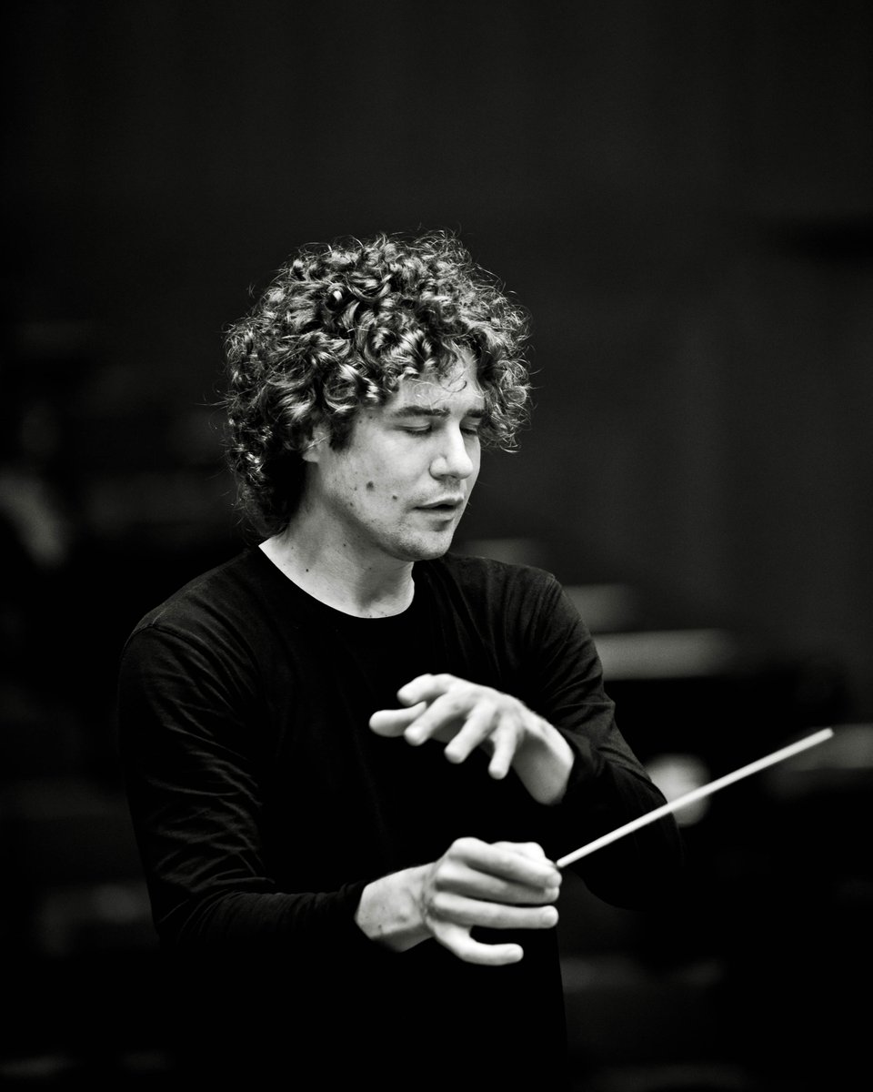 LinnRecords's tweet photo. Robin Ticciati &amp; @DSOBerlin are putting the finishing touches to their new Mozart recording. Today they are adding overtures which will accompany a selection of arias sung by @louisealdersop which they recorded last year. We're looking forward to sharing the album with you. https://t.co/Q29s3BYShD