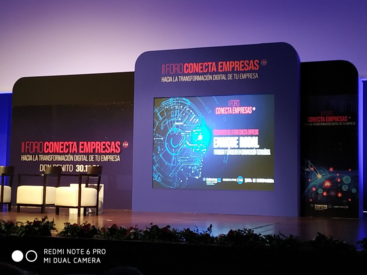 Excelentes ponencias de <a href="/edans/">Enrique Dans</a>, <a href="/sailormerqury/">Nerea Luis 👩🏻‍💻✨</a> y <a href="/pablooliete/">Pablo Oliete</a> en el II Foro Conecta Empresas. #ArtificialIntelligence #MachineLearning #Robotics #confiaenelfuturo