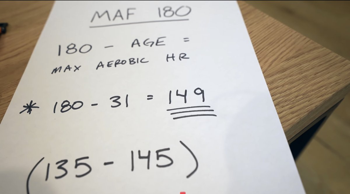 StevenWayneFit2's tweet photo. From 31 year old #NickBare #running on #Youtube 

note: max #aerobic 👈🏻 #heartrate, not max heart rate https://t.co/LkYmJPnwqh