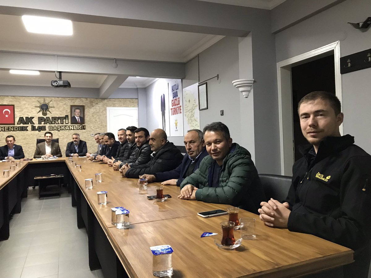 HendekAKPARTi's tweet photo. Haftalık olağan Yönetim Kurulu Toplantımızı İlçe Başkanımız Sayın Av. Hasan Serdar Baykal başkanlığında, İl Koordinatörümüz Sayın Rıza Bora’nın katılımlarıyla gerçekleştirdik.

Alınan kararlar Hendek’imize hayırlara vesile olsun. https://t.co/ldTGnzlX4S