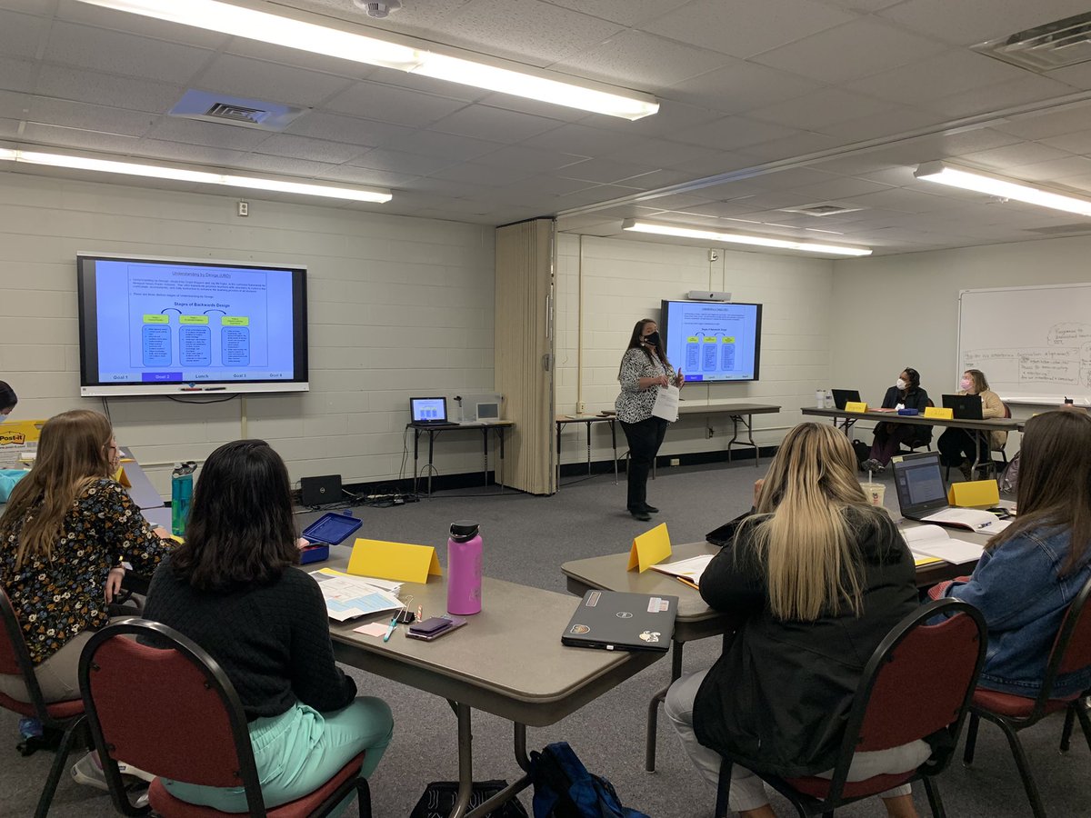 Angela Rhett tweet media