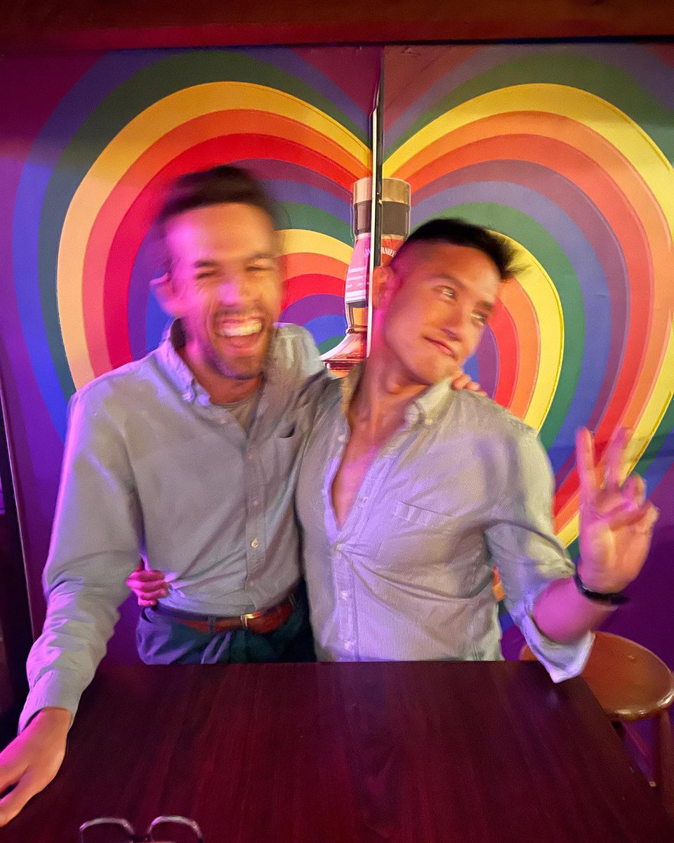 Uro_Jeff's tweet photo. Many things to be thankful for - especially this one. TY Blake for carrying me through residency - through the tears, sweat, bloodโฆand urine. Hereโs to many more laughs together and canโt wait for the adventure that awaits us in Seattle and NYC! #filternofilter #engayged #gaydoc https://t.co/OuOK3h7WjR