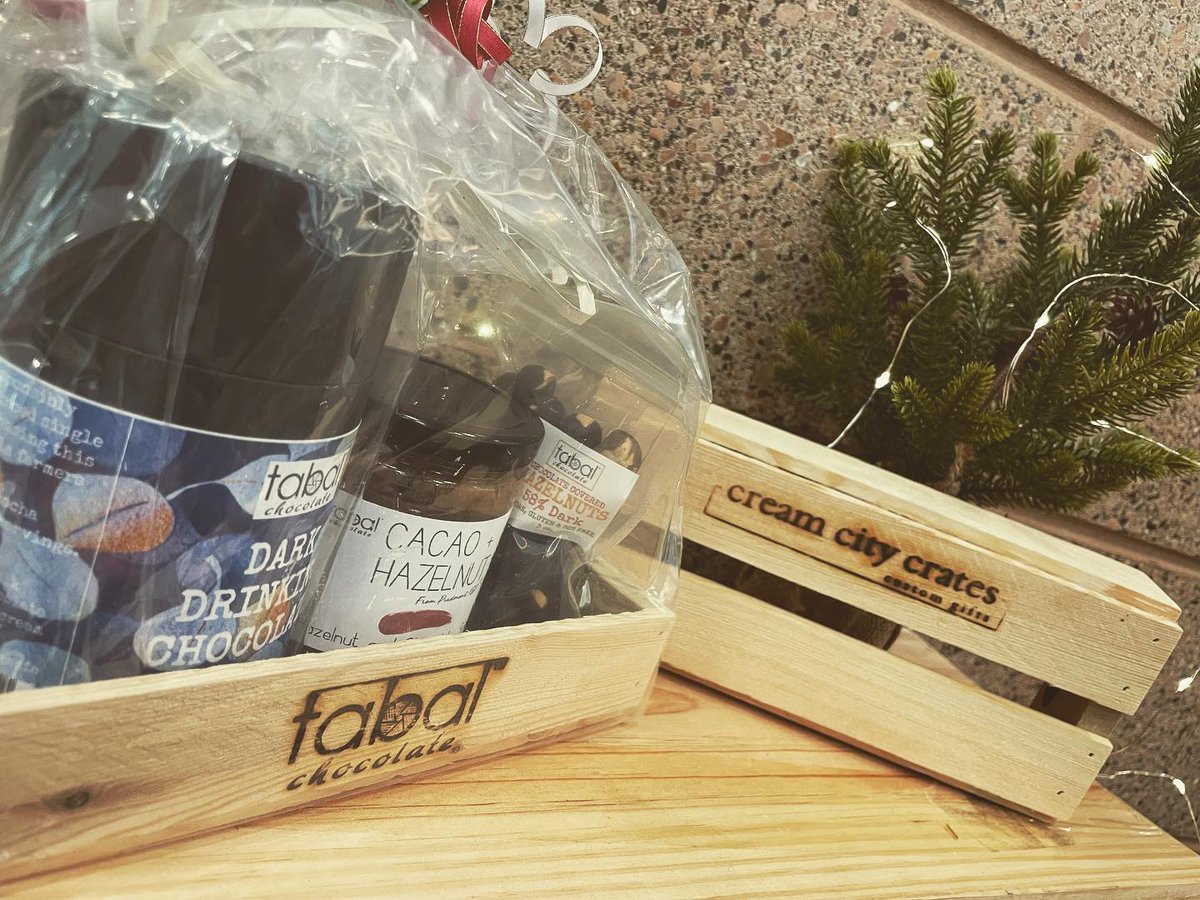 TabalChocolate's tweet photo. Great opportunity to do Christmas shopping and try some of Tabal Chocolate's delicious bars and treats and the West Allis Christkindlmarket this Fri12/3 and Sat12/4. See you there!
https://t.co/UqmV5FvzWQ https://t.co/mvFtmq56V7