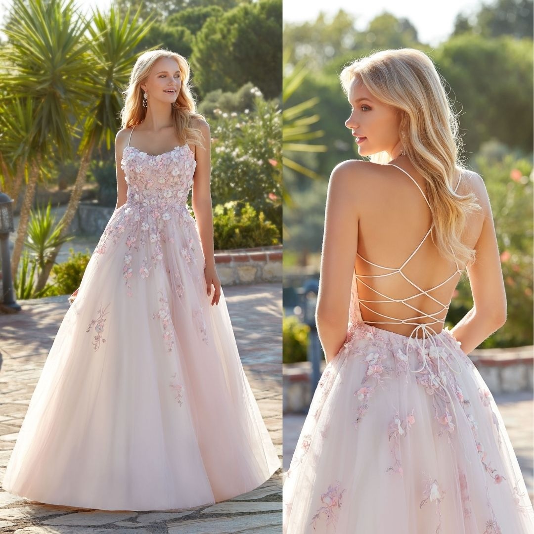 alyceparis's tweet photo. 𝓑𝓮𝓵𝓵𝓮 𝓸𝓯 𝓽𝓱𝓮 𝓑𝓪𝓵𝓵 - We're in love with this romantic, 3D floral ballgown. Pre-order yours today!
📷: Style 61082 👉🏼https://t.co/vAXpouHN88
#alyceparis #tulledress #tulledresses #princessdress #pinkballgown #promlook #promlooks #promdressshopping #galadress #prom https://t.co/hCK2pe4MI0