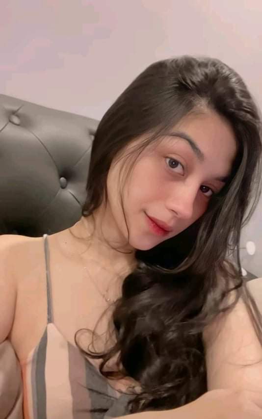 zeiryl1116's tweet photo. it's your birthmonth pretty mommy😭❤️ https://t.co/FhXGd0CkiD