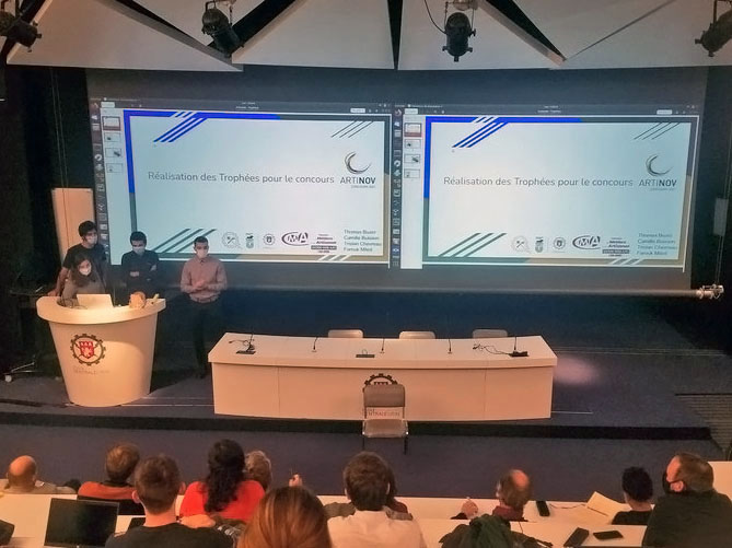 CentraleLyon's tweet photo. Le 4e projet #ArtisaLab consiste en la réalisation des trophées personnalisés qui seront remis aux gagnants du concours d'innovation #Artinov de la @CMA_69 https://t.co/K8MFw8M5To