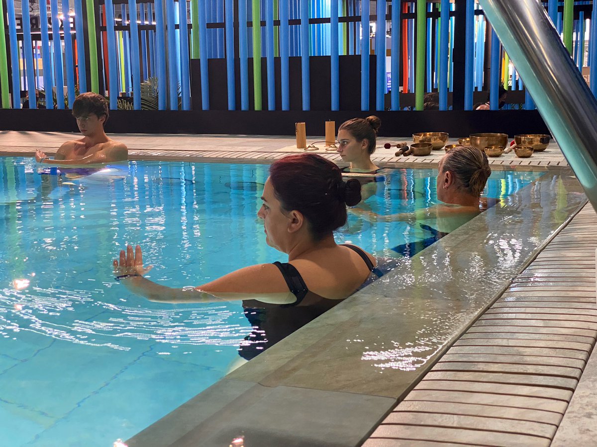 Piscina Barcelona tweet media