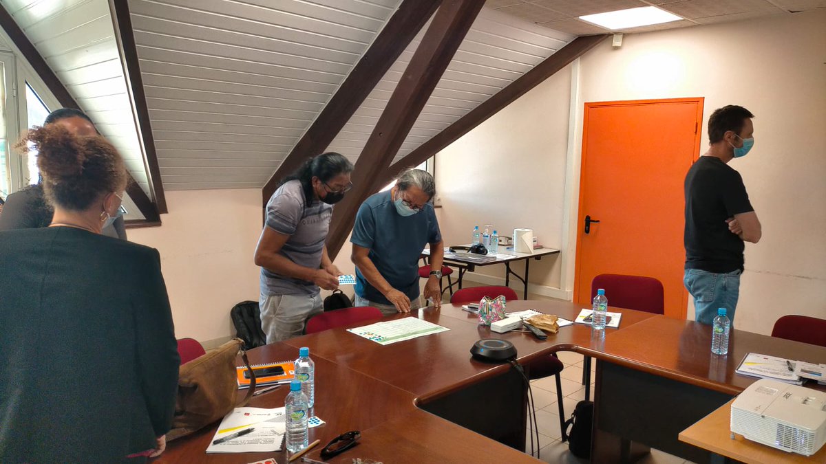 ANCTerritoires's tweet photo. Fabrique prospective : sessions de travail 3 &amp; 4 terminées pour Awala-Yalimapo🌴🌊 !
👉 L'ANCT accompagne cette commune rurale pour l'aider à construire un projet de territoire fondé sur la nature comme richesse, levier d’attractivité et de résilience.
🔎 https://t.co/4EIeZ5BPUv https://t.co/zEeCtSprxL