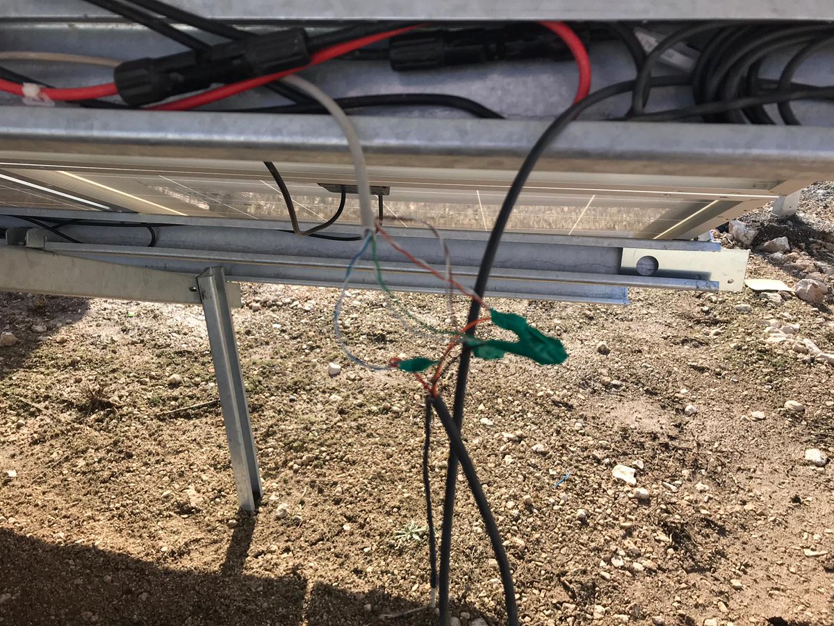 Güneş Enerji Santralleri maksimum üretilmesi gereken enerjinin altında enerji üretiyorsa santralde kayıpların olduğu anlamına gelmektedir. Bunlar; ışınım kayıpları, sistem kayıpları, invertör kayıplarıdır. sevensensor.com/tr/gunes-enerj…