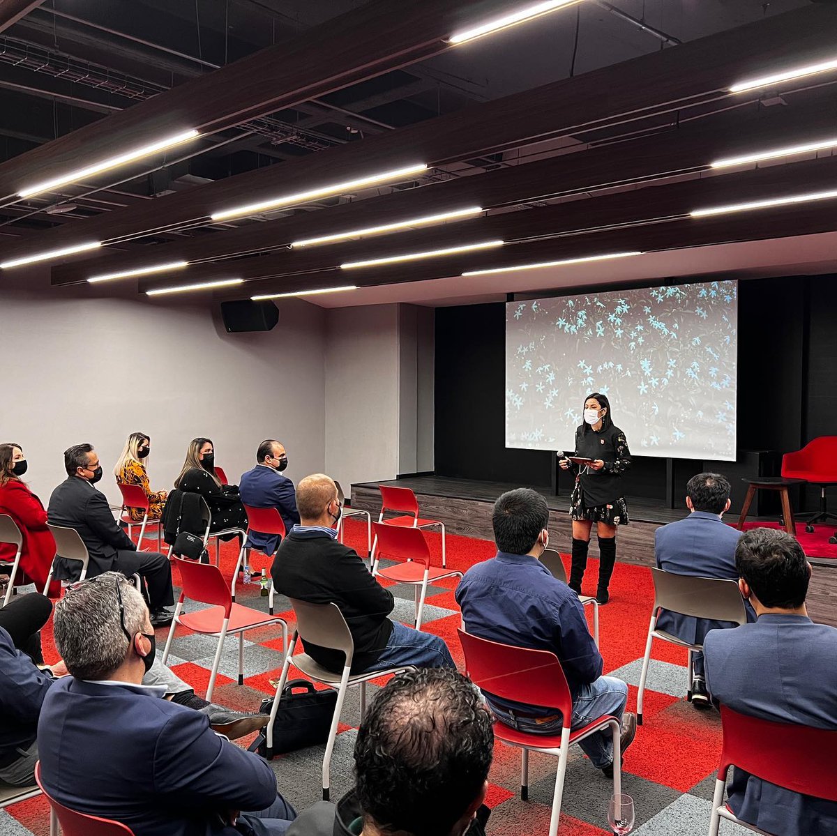 MICROSIDE_MX's tweet photo. El pasado jueves 25 de noviembre se llevó a cabo el 4to aniversario de Guadalajara Connectory Bosch, donde estuvimos presentes para una futura colaboración en el desarrollo de nuevas soluciones IoT. #GuadalajaraConnectory #Bosch #Microside https://t.co/P9gOduyZ59
