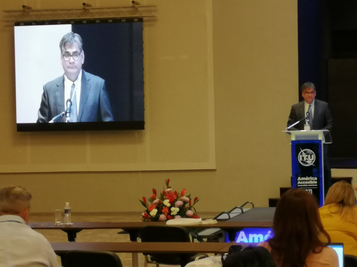 PCTHabana_3CE's tweet photo. Vicepresidente del @PCTHabana_3CE modera el panel: "El futuro de la educacion a través de la inclusión digital",
durante la 8va edición del evento de la UIT #AméricaAccesible organizado en colaboración con @MINCOMCuba @ITUAmericas https://t.co/wOGGIsUBun