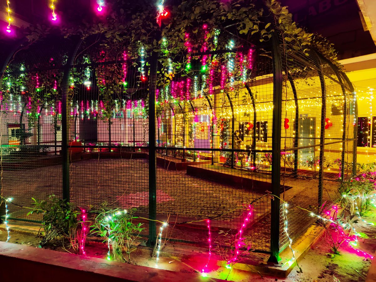 SaveethaLaw_SSL's tweet image. #ssl #2016batch #goodbye #makeusproud #missyou #lawcollege #alumni