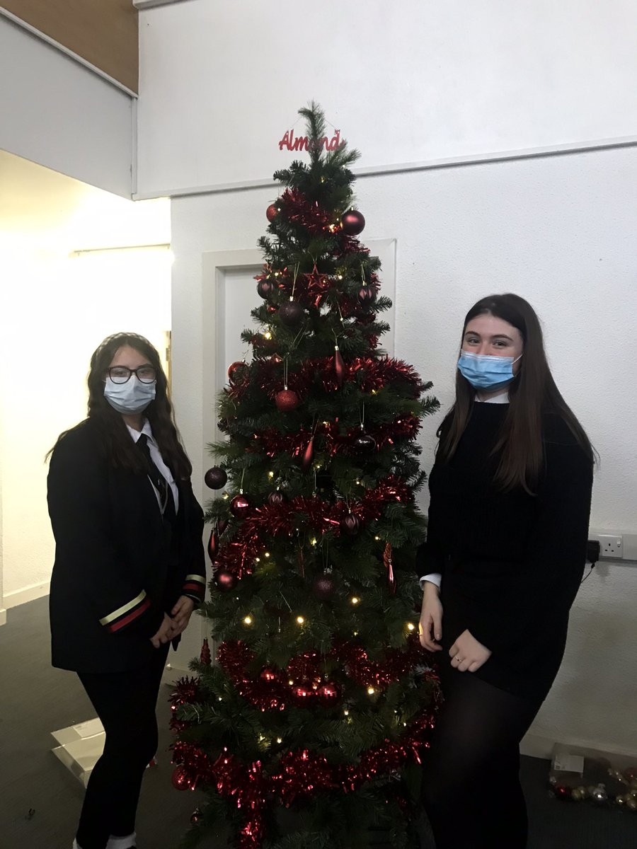 PGS_PLT's tweet photo. Our house captains had a great time today decorating house themed Christmas trees with the help of some of our junior pupils🎄🎉 #Christmas2021 #PrideRespectAmbition https://t.co/XwC8Vx2uh7