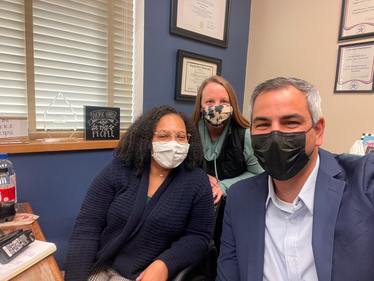 Big Rock Educational Services (@bresdallas) on Twitter photo Super fun, productive day yesterday working through classroom rigor with <a href="/EctorCountyISD/">Ector County ISD</a>’s <a href="/BowieMSOdessa/">Bowie Middle School</a> & <a href="/BurnetColts/">Burnet Elementary</a>! We spent the day deconstructing TEKS, composing know/show charts, and co-planning PLCs.😀 Thanks for all your hard work and keep soaring! #BRES #ECISD Super fun, productive day yesterday working through classroom rigor with <a href="/EctorCountyISD/">Ector County ISD</a>’s <a href="/BowieMSOdessa/">Bowie Middle School</a> & <a href="/BurnetColts/">Burnet Elementary</a>! We spent the day deconstructing TEKS, composing know/show charts, and co-planning PLCs.😀 Thanks for all your hard work and keep soaring! #BRES #ECISD