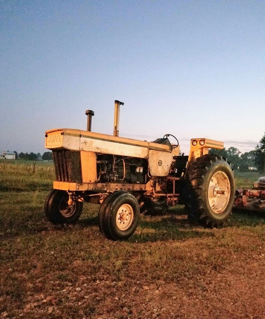 HeritageIronMag's tweet photo. Darrell Smith from Buchanan, OH, shared this picture of his dad's MM G950. Restoration is starting soon! What's the winter project in your shop? #TractorTuesday #MuscleTractor
📷: Posted in our Heritage Iron FB group. Join here: https://t.co/QwBwto42hl https://t.co/Qhzjitn9RA