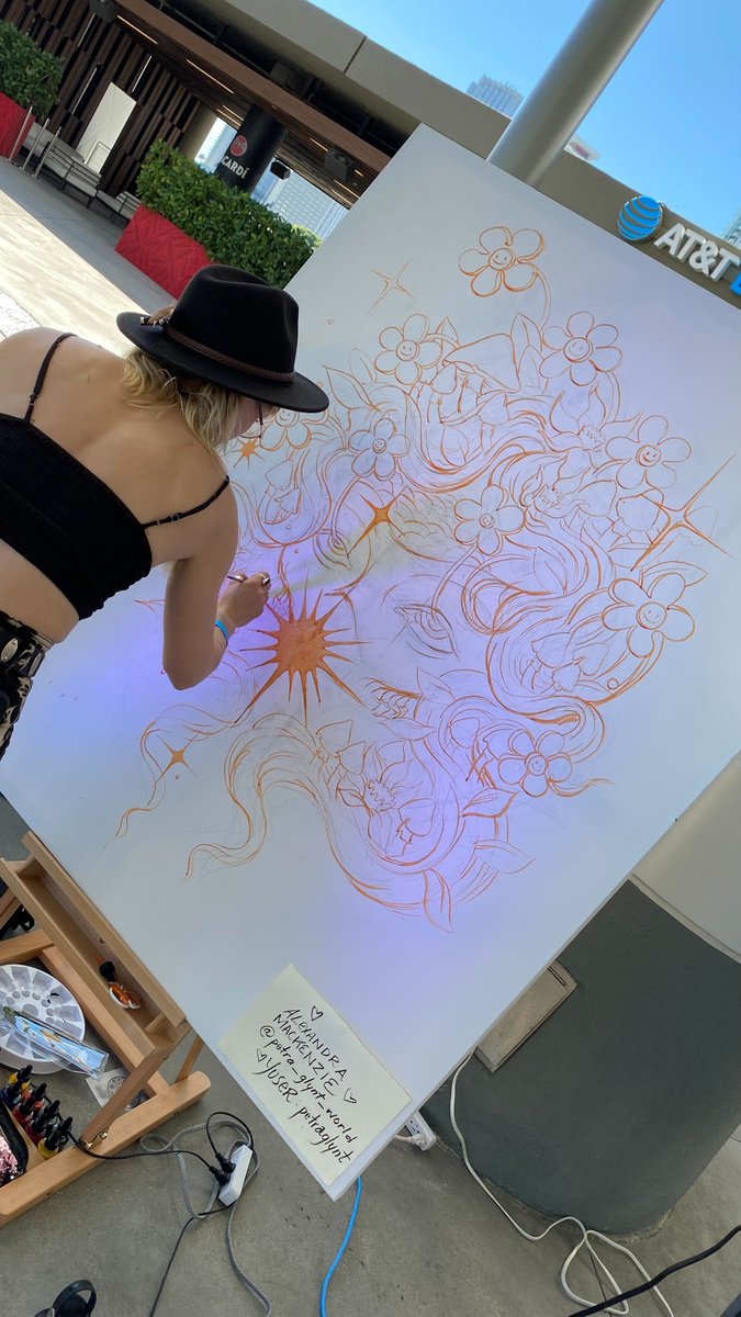 HAPPY ART BASEL🥳

Yuser and the talented artists that call it home are on FULL DISPLAY at NFT BZL at FTX Arena in Downtown Miami!

Make sure to say hi to the team and watch <a href="/PetraGlynt/">Petra Glynt</a> create her newest piece LIVE🤩