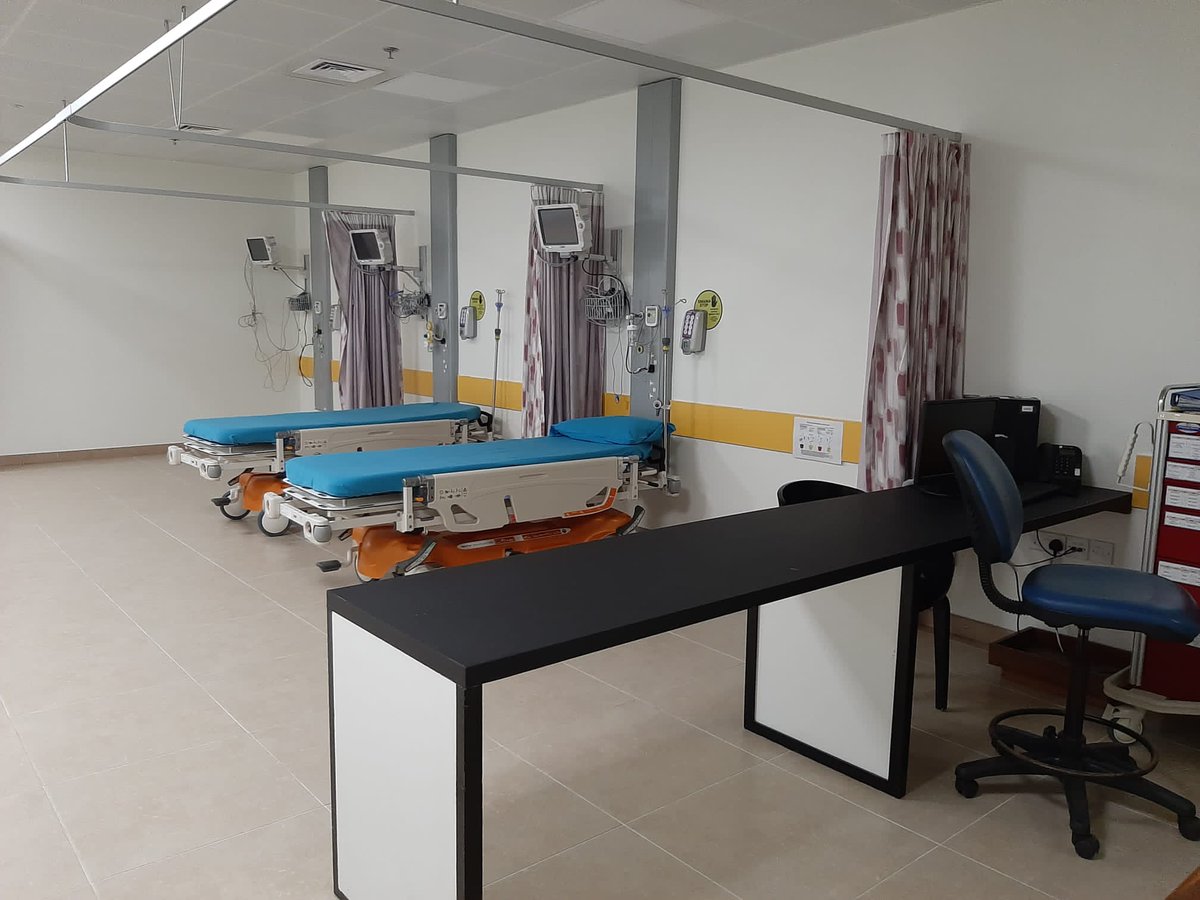 institut_curie's tweet photo. Cette semaine, notre Direction des Relations Internationales est en Tanzanie dans le cadre du vaste projet d'accompagnement des patients &amp; soignants dans la prise en charge du #cancer. 🌍

Une riche 1ère journée avec la visite de l'ambassade et de l'@akhstanzania ! ⬇️ https://t.co/dY5F0Q5jnO