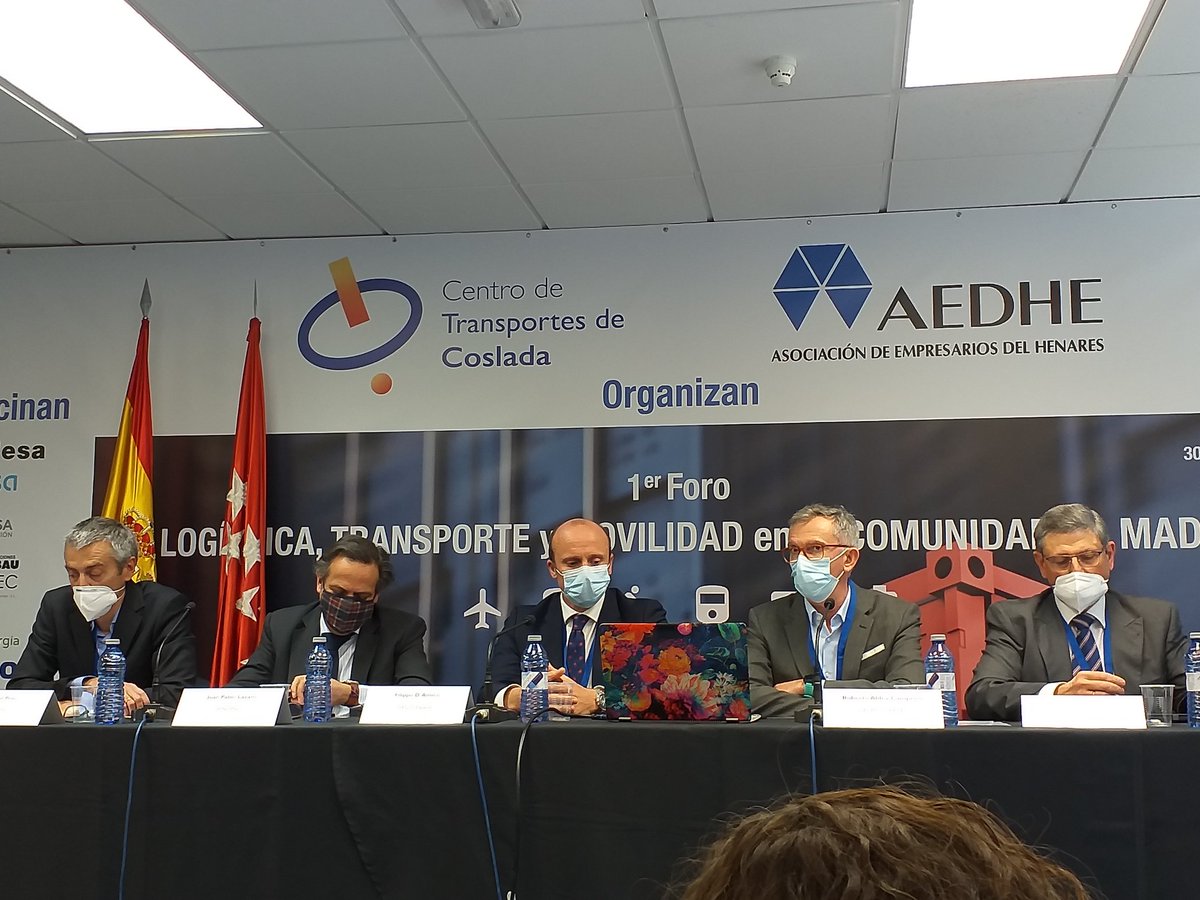 aedhe's tweet photo. #ForoLTM Celebramos tercera Mesa Redonda #INNOVACIÓN para hablar sobre la importancia de inversión en #tecnología #digitalización #sostenibilidad, los nuevos escenarios mercancias ferrocarril y problematica desabastecimiento, con #sending @IvecoES @IVECO @GrupoCartes #GOI @Renfe https://t.co/hhI2pNP8xj