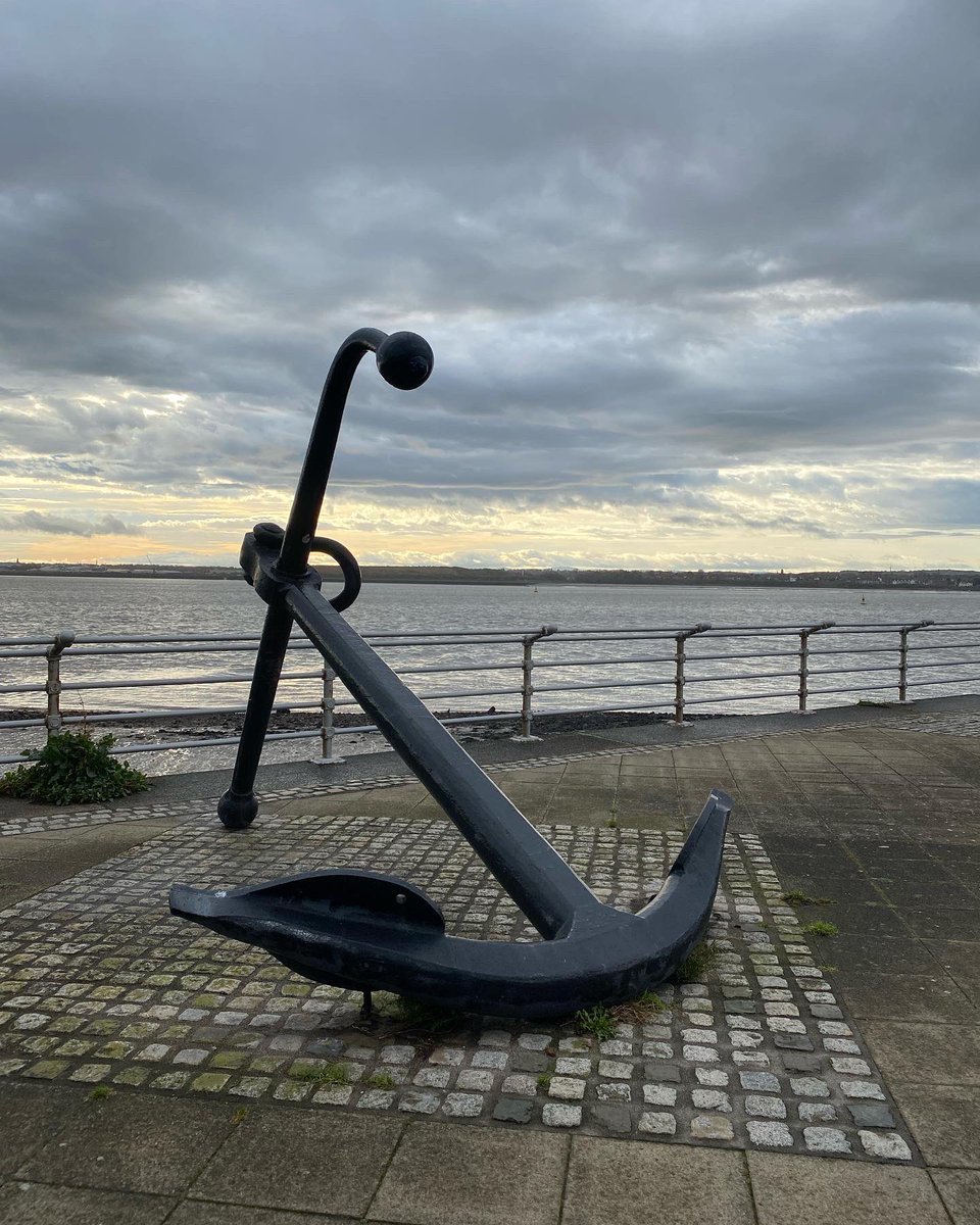 JaneWood19's tweet photo. Just had a great walk from Otterspool to Liverpool Docks and back. 5 miles along the Mersey 😊 #Liverpool #maritimehistory #walking #TheMersey https://t.co/POI9u7k0Xn