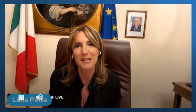 ORazionali's tweet photo. .@raffaellapaita: "Solo attraverso una capacità di costruire #reti e #connessioni degne di questo nome sapremo affrontare un miglioramento dei servizi nella pubblica amministrazione, nei percorsi di sanità, e nella possibilità di arrivare nelle case"
#TalkFOR5G https://t.co/gMiliSChrW