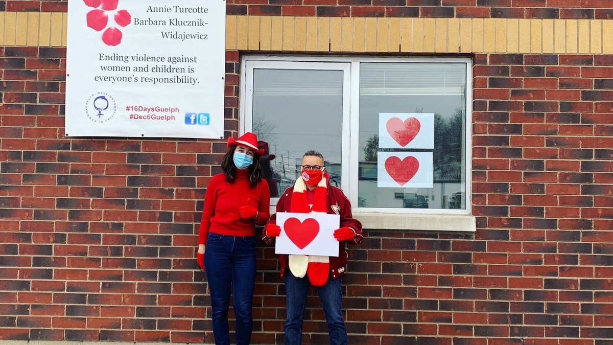 gwwic's tweet photo. We are #RadInRed for a #RadicalRecovery because we believe in the strength of our community and know that @unitedwaygwd can mobilize a shared responsibility for social good. This #GivingTuesday consider donating to the United Way β€οΈhttps://t.co/SMkrglYc0P https://t.co/ykHYxOBgMI