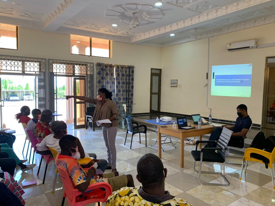 CDDGha's tweet photo. The team is seeking the views of various stakeholders on the election of MMDCEs, among other proposed local government reforms. #LocalGovtReformsGH #CCSOsConsultations https://t.co/KtQamwArjs
