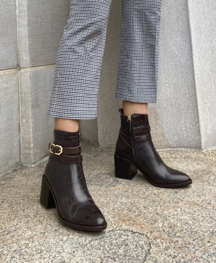 Louise et Cie on X: The Uzma block-heel bootie comes in three colors  perfect for your fall wardrobe: Black, Deep Mahogany and Palo Santo.  #louiseetcie  / X