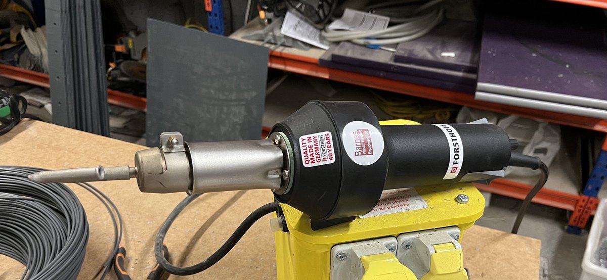 WeldingEquipUK's tweet photo. Another Forsthoff Oval-Q demonstration today. If you would like more information on these great tools then visit our website https://t.co/vXiC7Yyypy #Forsthoff #Plasticwelding #Fabrication #Vinylflooring #Singleplyroofing #Geomembrane https://t.co/tHr9LmmKL4