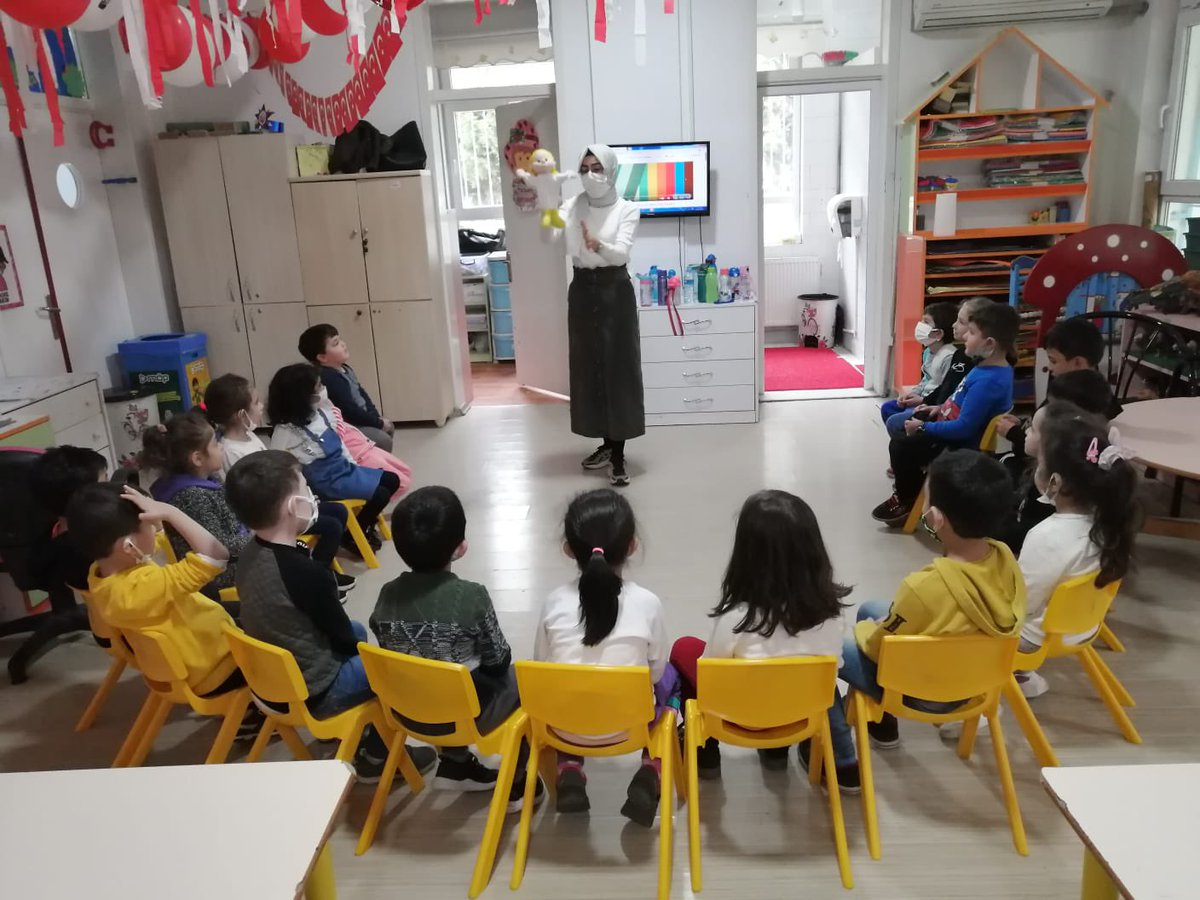 Psikolojik danışmanımız tarafından tüm ögrencilerimize iyi dokunus/kotu dokunus kapsaminda ozel bolgeleri tanitilmis olup kendilerini nasil koruyacaklari anlatilmistir.<a href="/Gaziantep_MEM/">Gaziantep İl Millî Eğitim Müdürlüğü</a> <a href="/SehitkamilMEM/">Şehitkamil İlçe Milli Eğitim Müdürlüğü</a> <a href="/KalayliOmer/">Ömer Kalaylı</a>