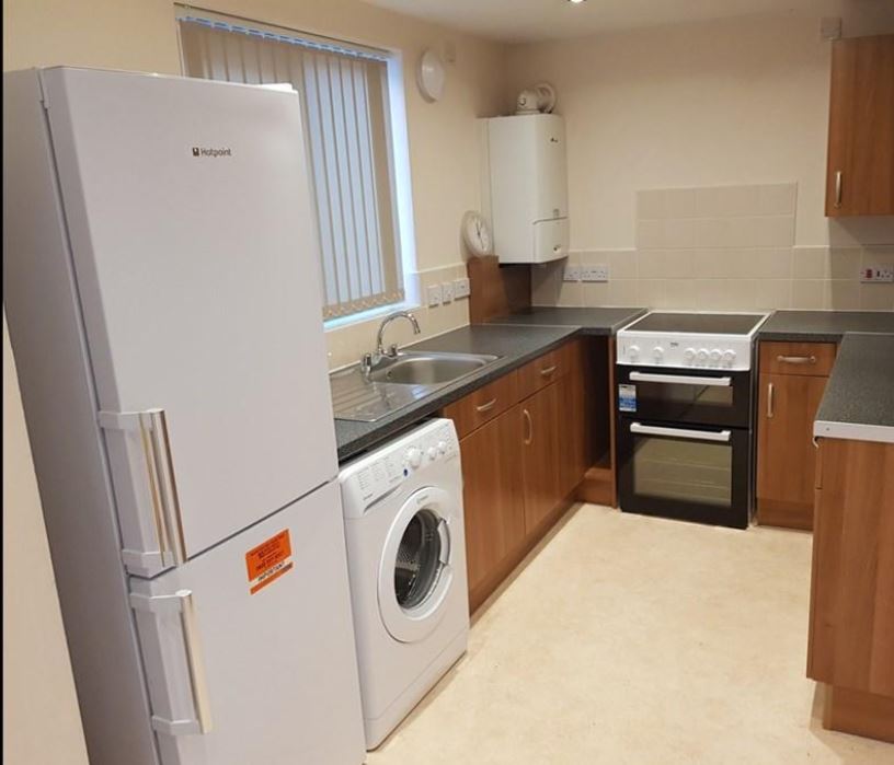 NottmLiviNG's tweet photo. Available 10 Dec - three bed terrace, Sneinton Boulevard. Close to city and Trent Bridge with great transport links. £895pcm. https://t.co/kf19TOc2hq https://t.co/ZxOaAQFMWM