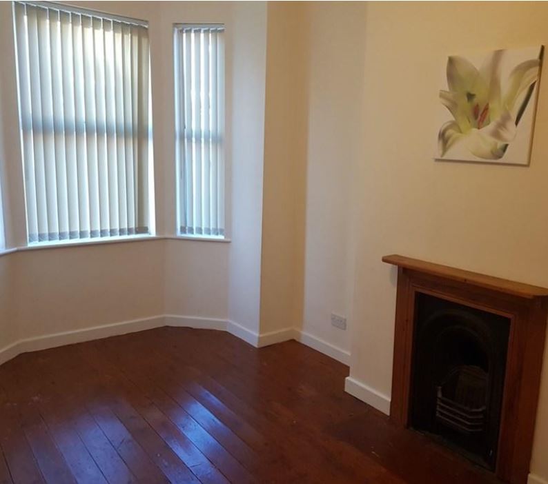 NottmLiviNG's tweet photo. Available 10 Dec - three bed terrace, Sneinton Boulevard. Close to city and Trent Bridge with great transport links. £895pcm. https://t.co/kf19TOc2hq https://t.co/ZxOaAQFMWM