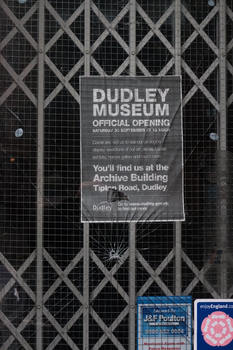 bethanyrex's tweet photo. Ahead of the launch of #CoventryCreates on the 8th December, I've published the first entry on my #LostMuseums site. It tells the story of the closure of Dudley Museum & Art Gallery in 2016. https://t.co/2WIWVc2NPc. Huge thanks to @LeverhulmeTrust & @CCMPSWarwickUni. Please RT. https://t.co/KcuDIm3447