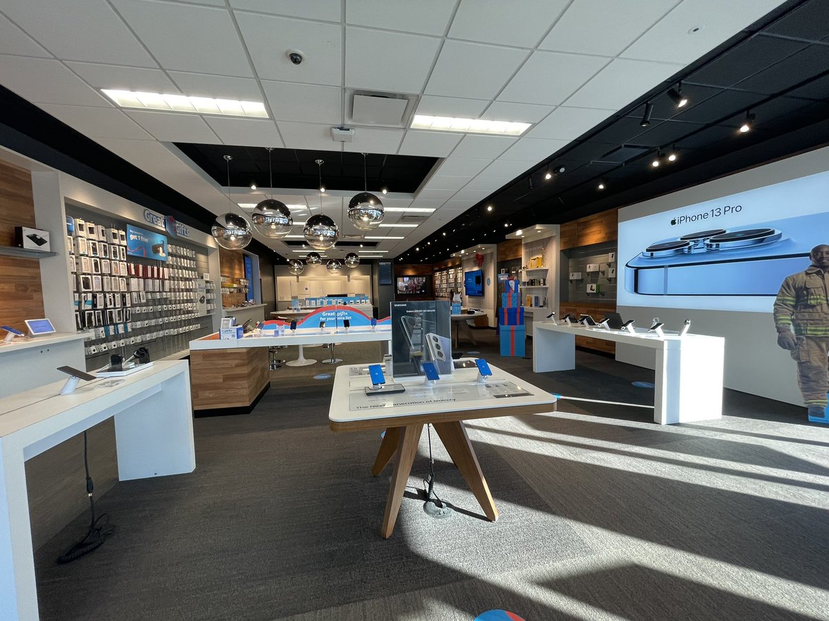 Hialeah Store tweet media