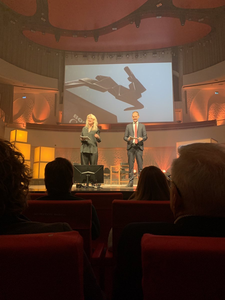 ullerup's tweet photo. At Børsen Gazelle event today with @Brogaards - proud that @trackunit is a Gazelle and that we are generating new jobs and growth within the tech domain - Thanks for hosting a great show @NielsLunde and team - cool to see how you celebrate Gazelle companies #børsengazelle2021 👏 https://t.co/Lzlp46tBJz