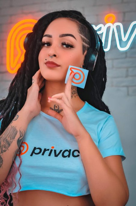 A gatinha t&aacute; com tudo l&aacute; no @sejaprivacy Vem ver todo meu conte&uacute;do expl&iacute;cito https://t.co/0jOocDw0ql<a class="tags" target="_blank" title="On Twitter" href="/?out=eyJ0eXAiOiJKV1QiLCJhbGciOiJIUzUxMiJ9.eyJpYXQiOjE3MjA5NjI5MzQsImlzcyI6InR3cG9ybnN0YXJzLmNvbSIsIm5iZiI6MTcyMDk2MjkzNCwiZXhwIjoxNzUyNDk4OTM0LCJyZWRpcmVjdF91cmwiOiJodHRwczovL3R3aXR0ZXIuY29tL3NlamFwcml2YWN5In0.CitsV80sad9EVYe-xa20jgb-G0QMCfdHYJvfhm7od5lR-FB2TUy6VuRTpCBwZQjkNmb56283iFPynQIsNefzBA">@sejaprivacy</a>